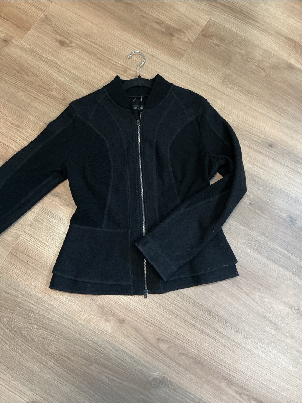 Marccain wool Women’s Black Zip-Front Jacket size 10